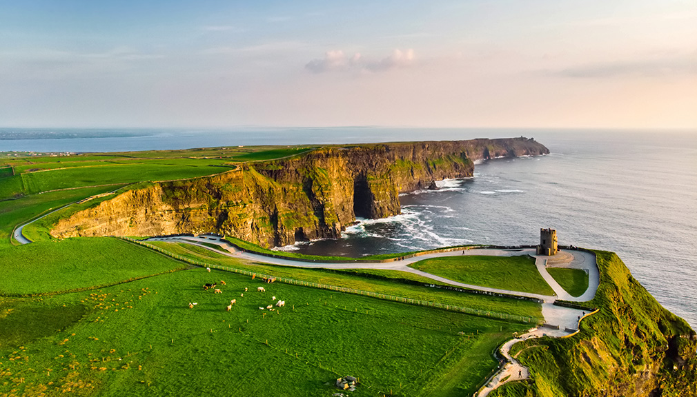 IRLAND ENTDECKEN: HIER KOMMEN EIN PAAR UNVERZICHTBAREN ZIELE FÜR IHRE NÄCHSTEN SOMMERREISEN!-news-image