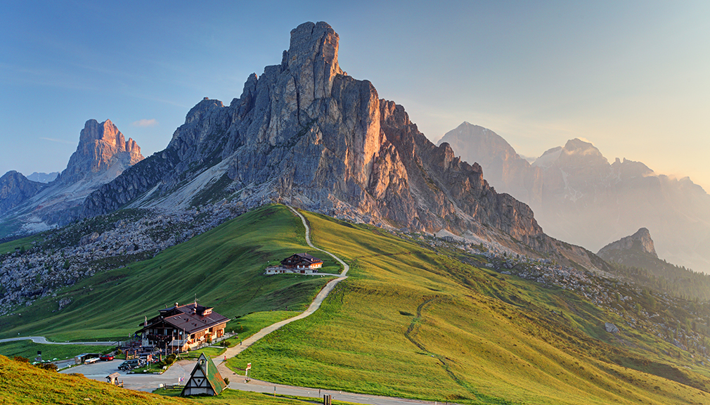ON THE ROAD UPPT CK DITT VENTYR I DOLOMITERNA ON THE ROAD UPPT CK DITT VENTYR I DOLOMITERNA