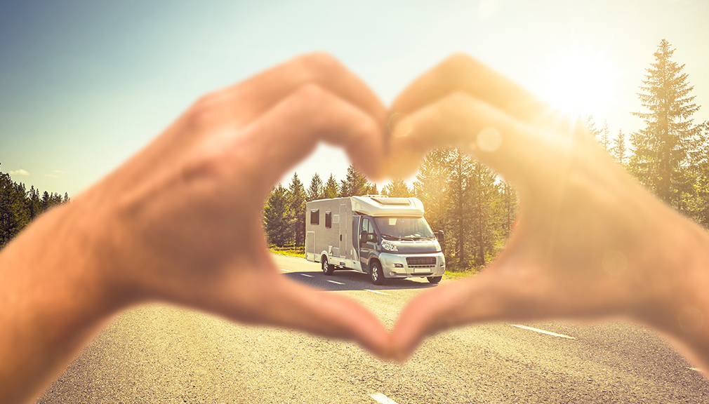 LONGUE VIE À NOTRE CAMPING-CAR ! QUELQUES CONSEILS UTILES POUR CEUX QUI NE VEULENT PAS VOIR LE TEMPS ALTÉRER LEUR AMI À QUATRE ROUES.-news-image